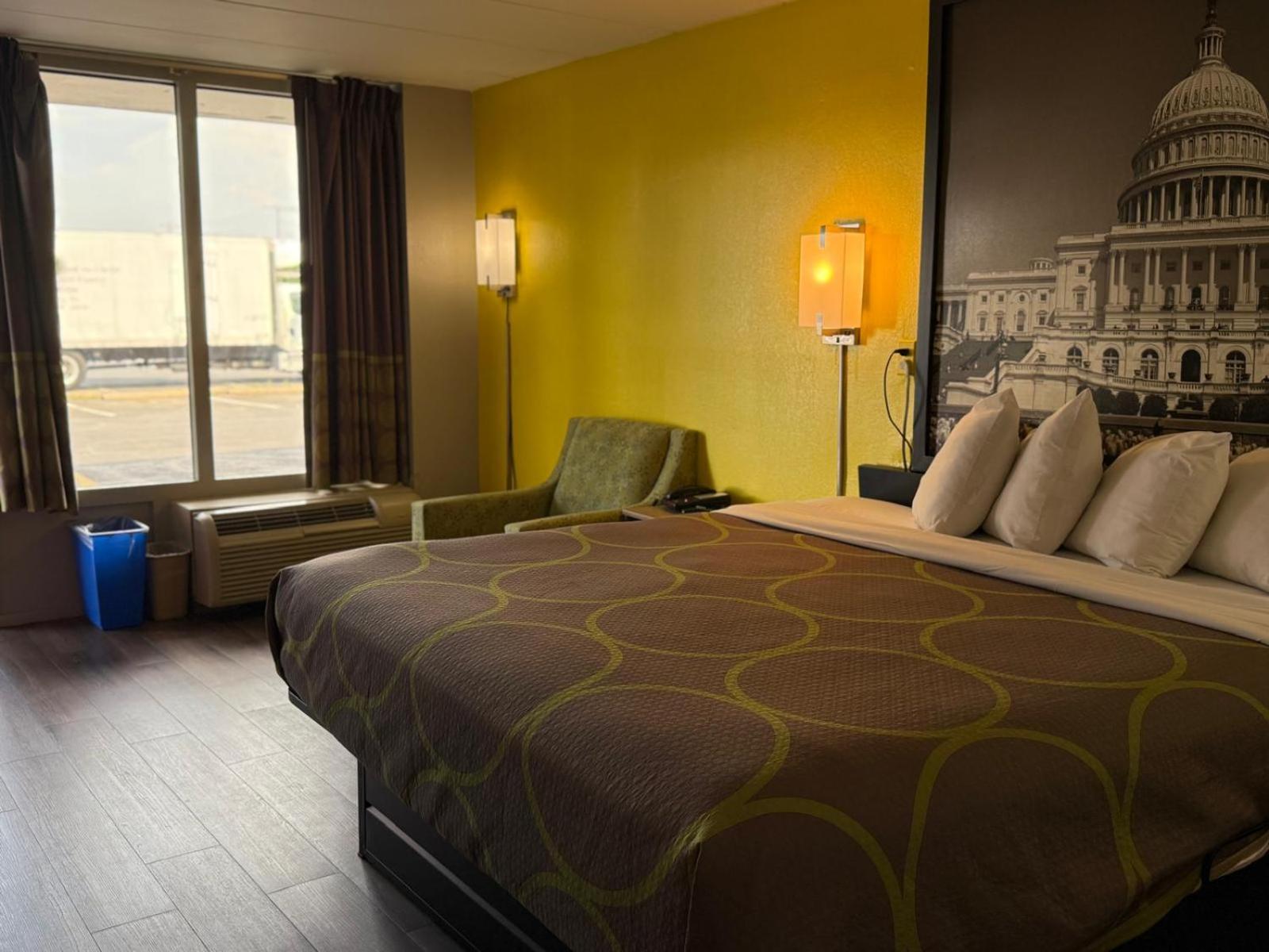 Super 8 By Wyndham Manassas Hotel Exterior photo